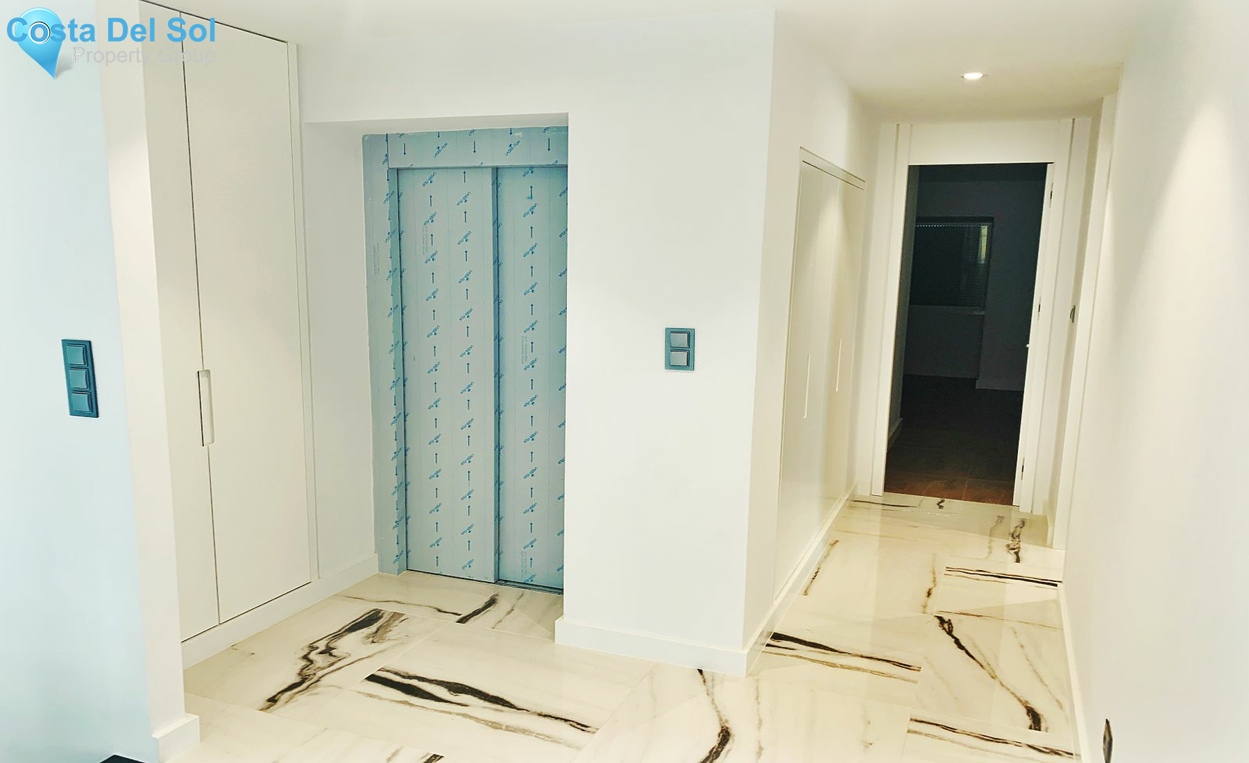 Semi-Detached House in Nueva Andalucía-1202825