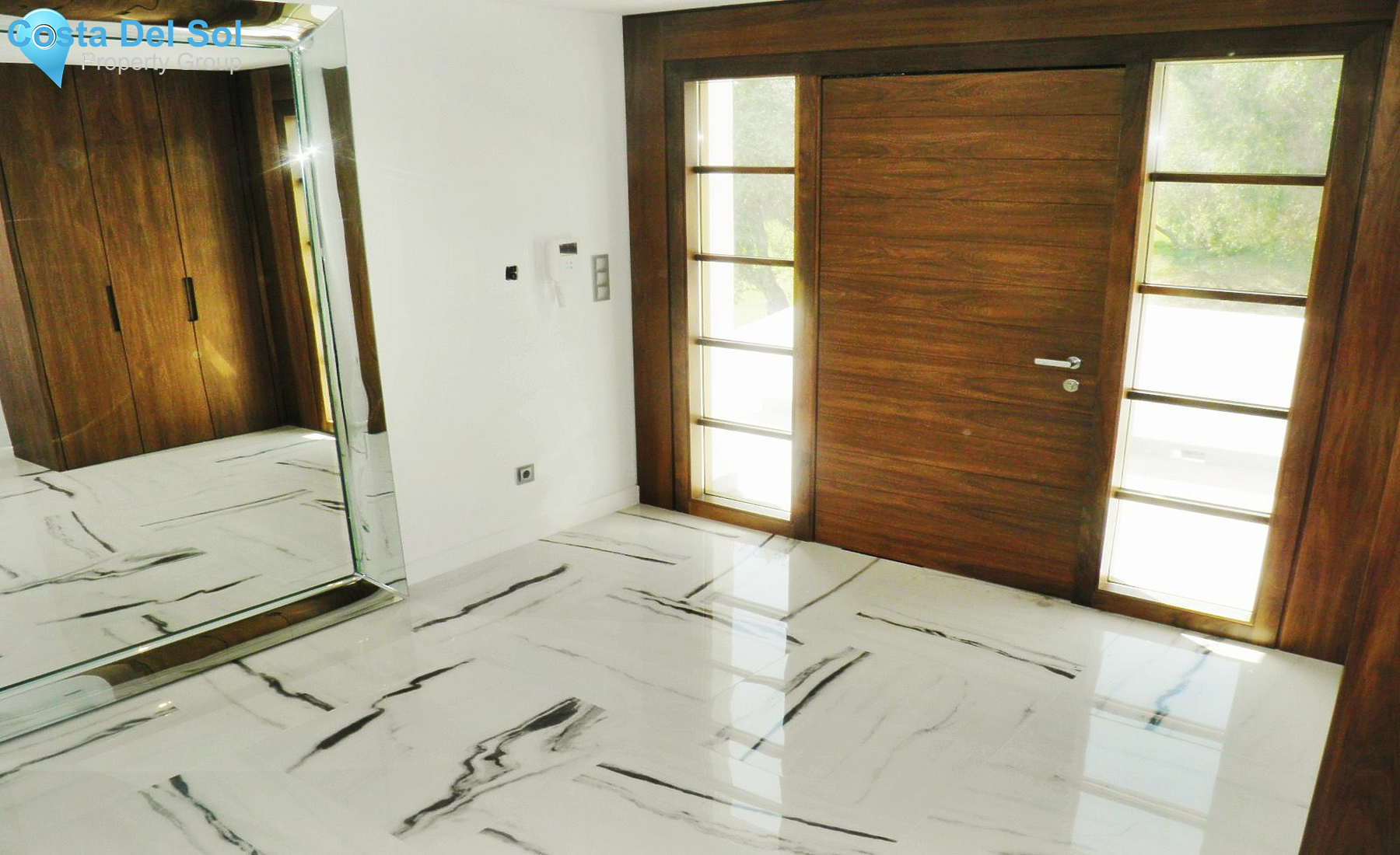 Semi-Detached House in Nueva Andalucía-1202826