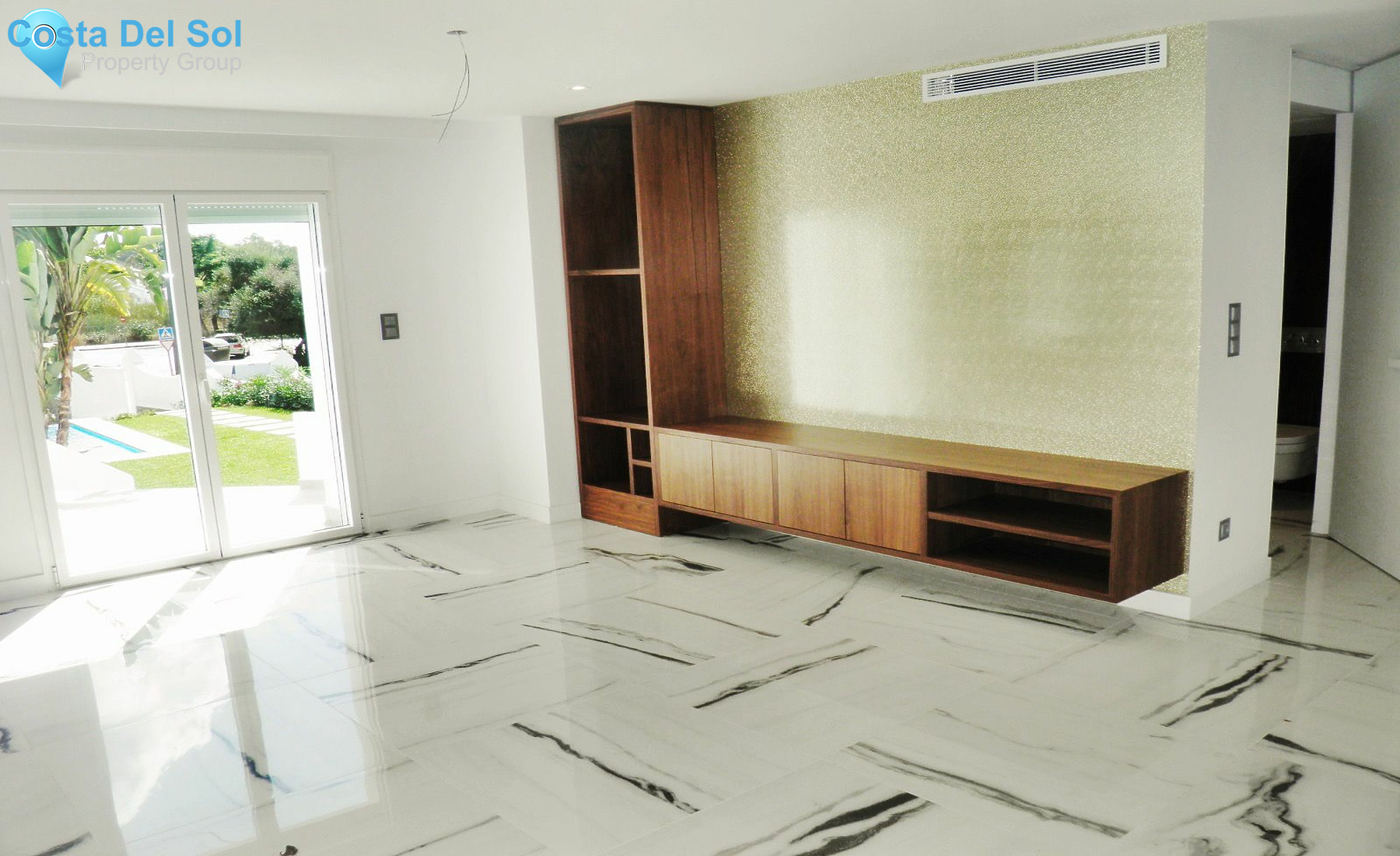 Semi-Detached House in Nueva Andalucía-1202829