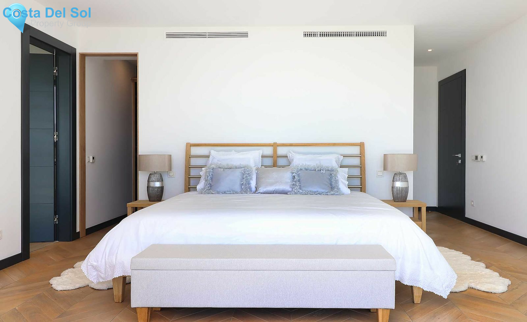 Semi-Detached House in Nueva Andalucía-1432606