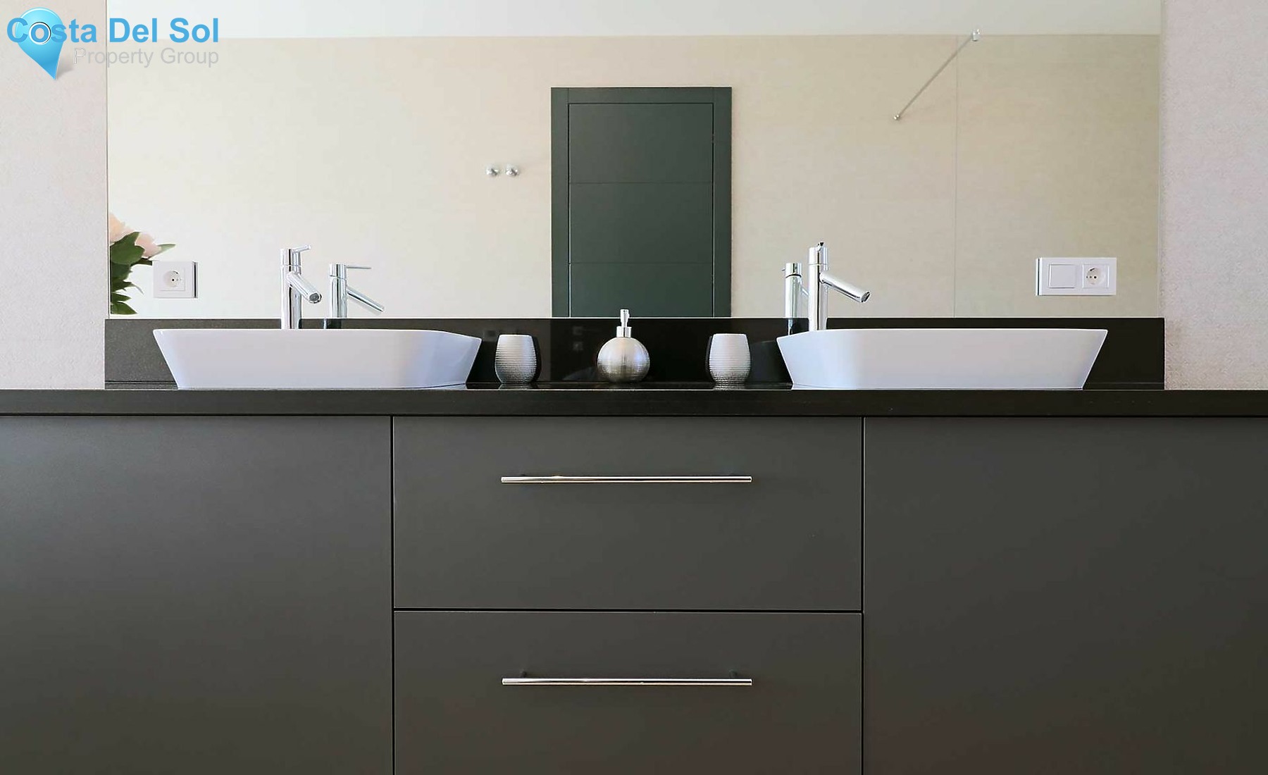 Semi-Detached House in Nueva Andalucía-1432607