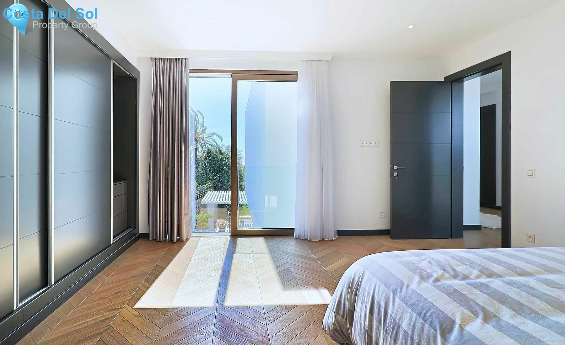 Semi-Detached House in Nueva Andalucía-1432608