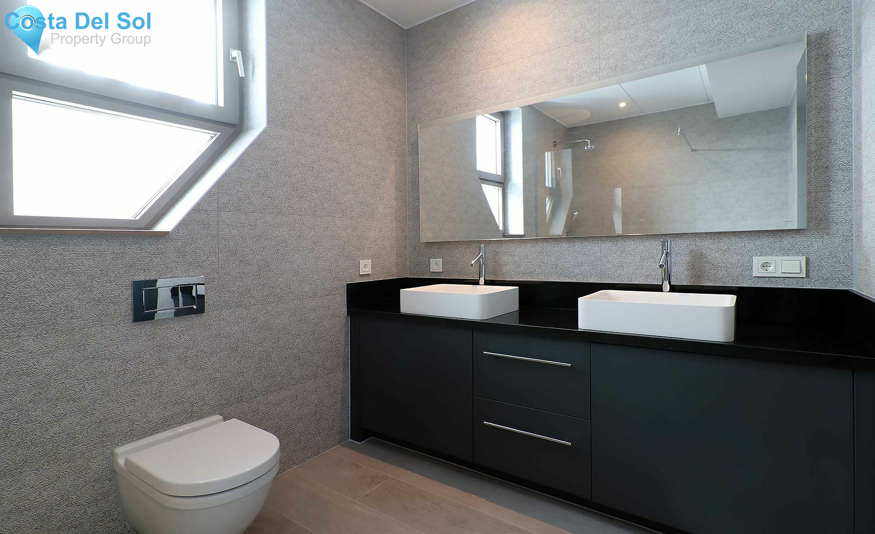 Semi-Detached House in Nueva Andalucía-1432610