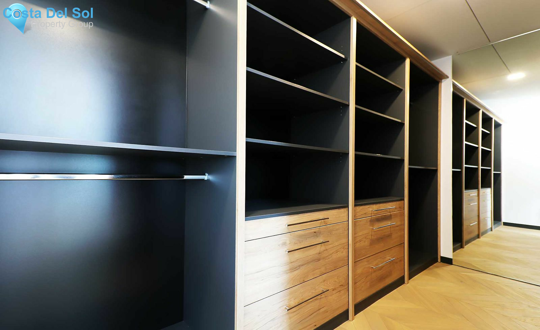 Semi-Detached House in Nueva Andalucía-1432611