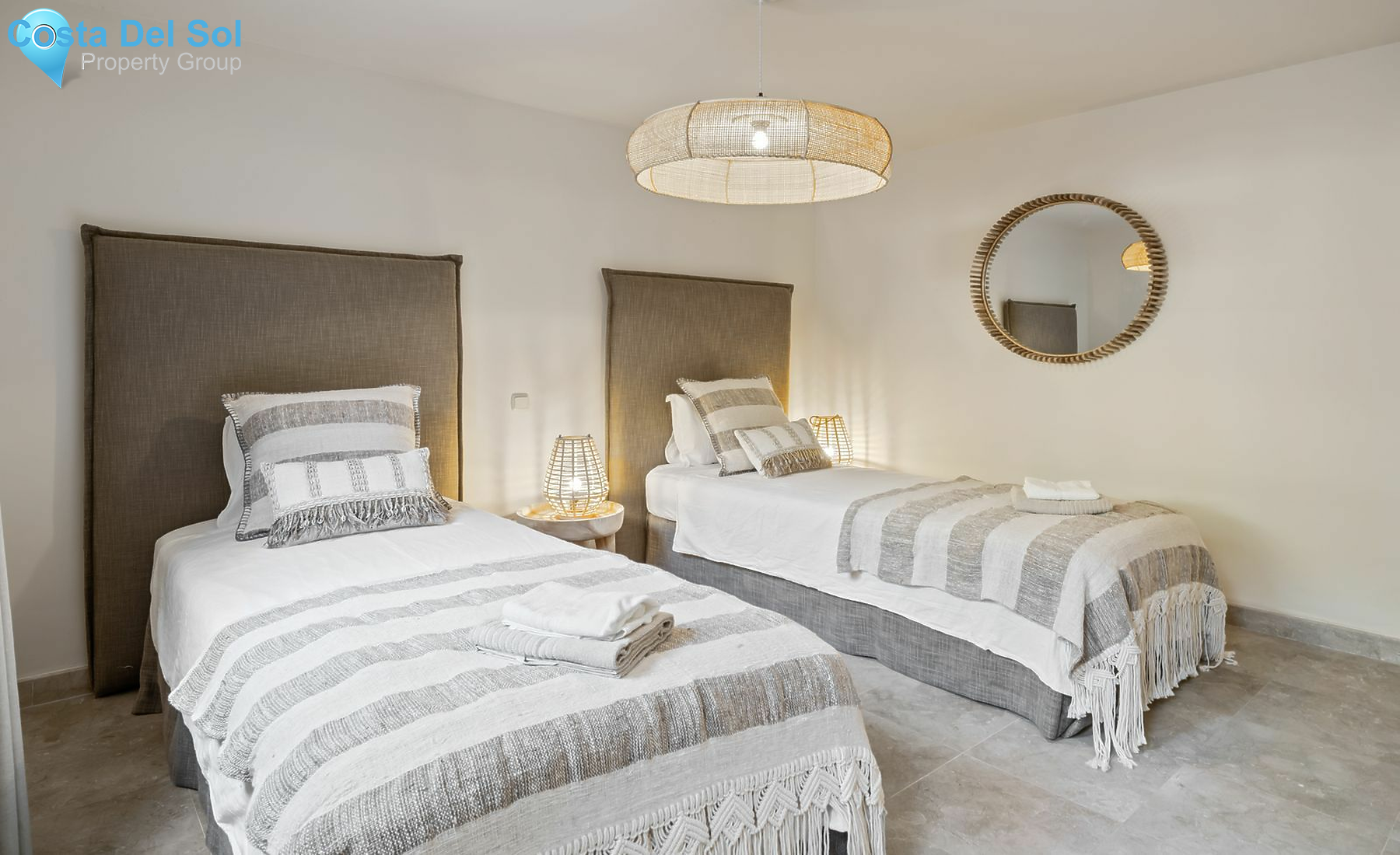 Semi-Detached House in Nueva Andalucía-1496018