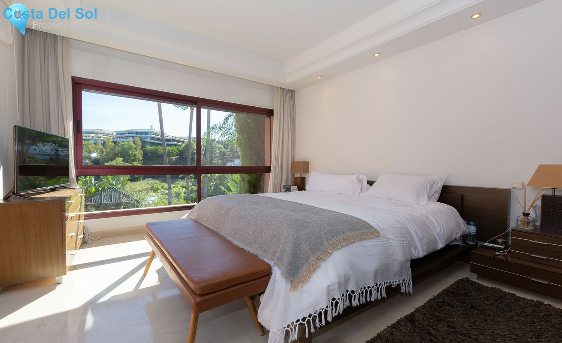 Semi-Detached House in Puerto Banús-1436123