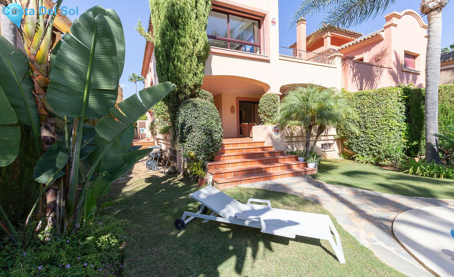Semi-Detached House in Puerto Banús-1436124