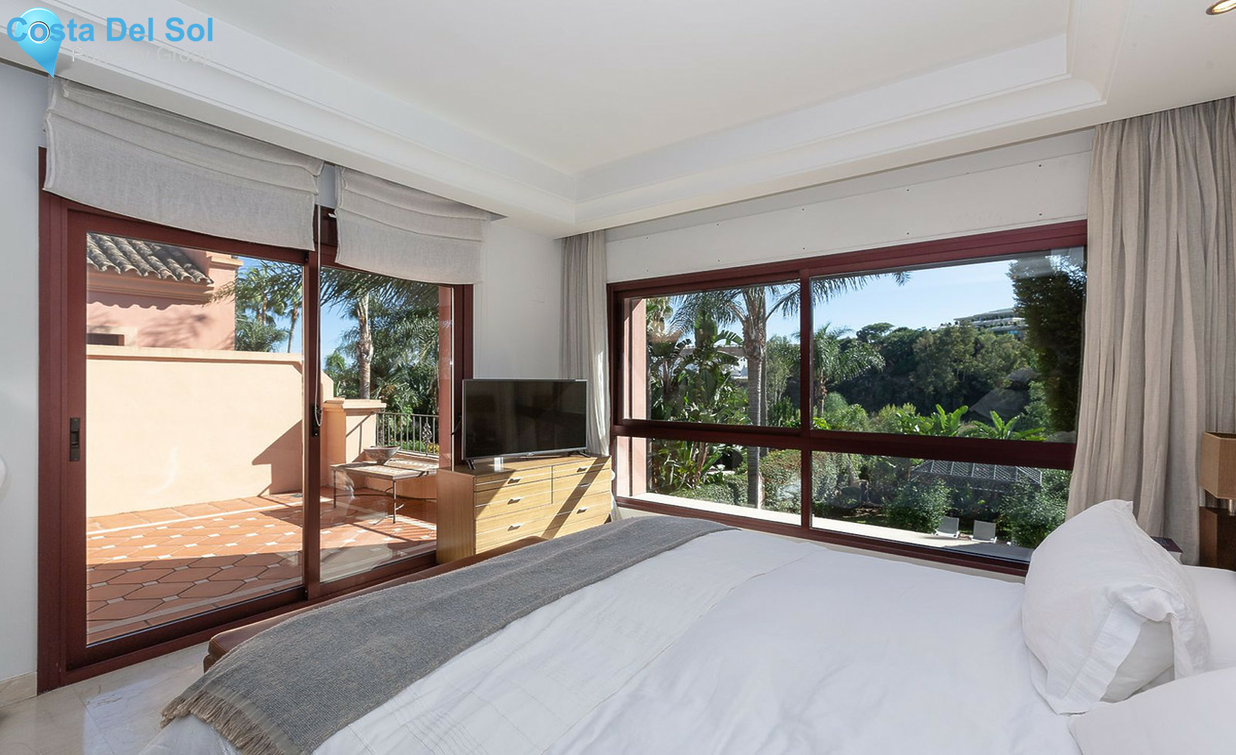 Semi-Detached House in Puerto Banús-1436125