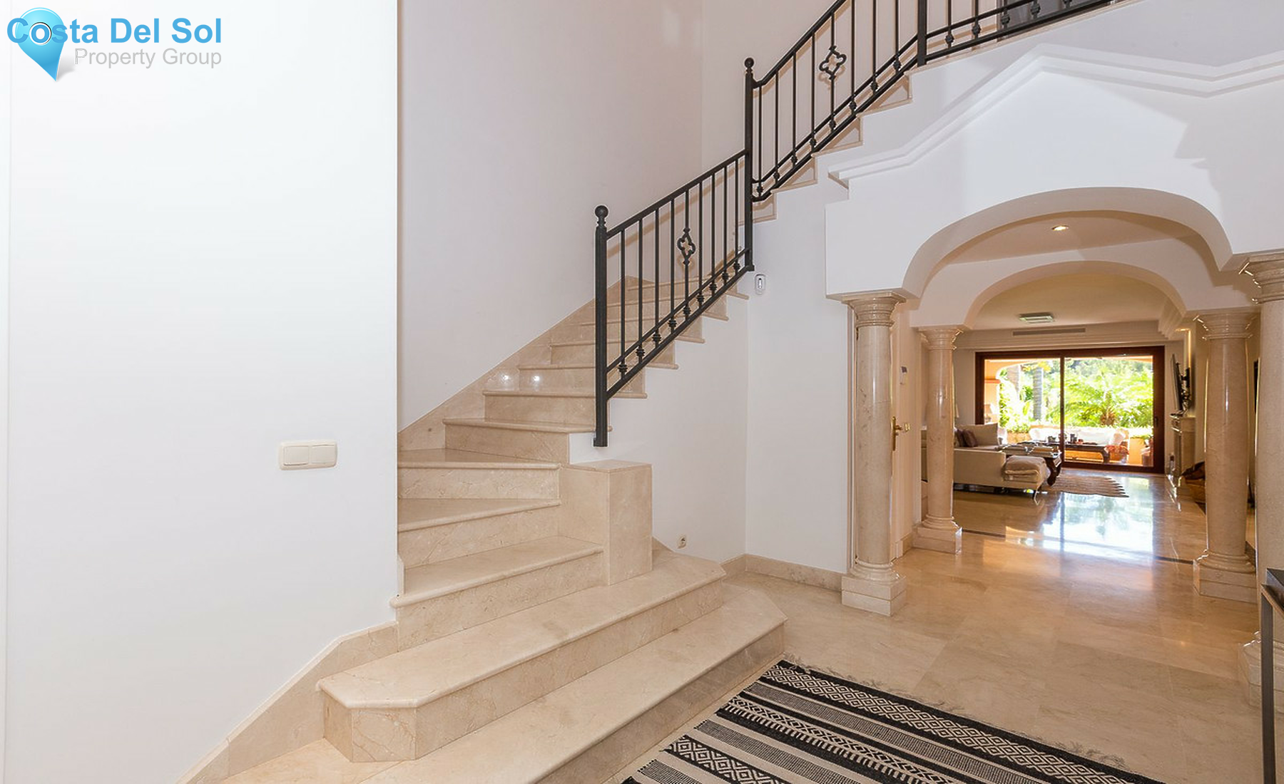 Semi-Detached House in Puerto Banús-1436129