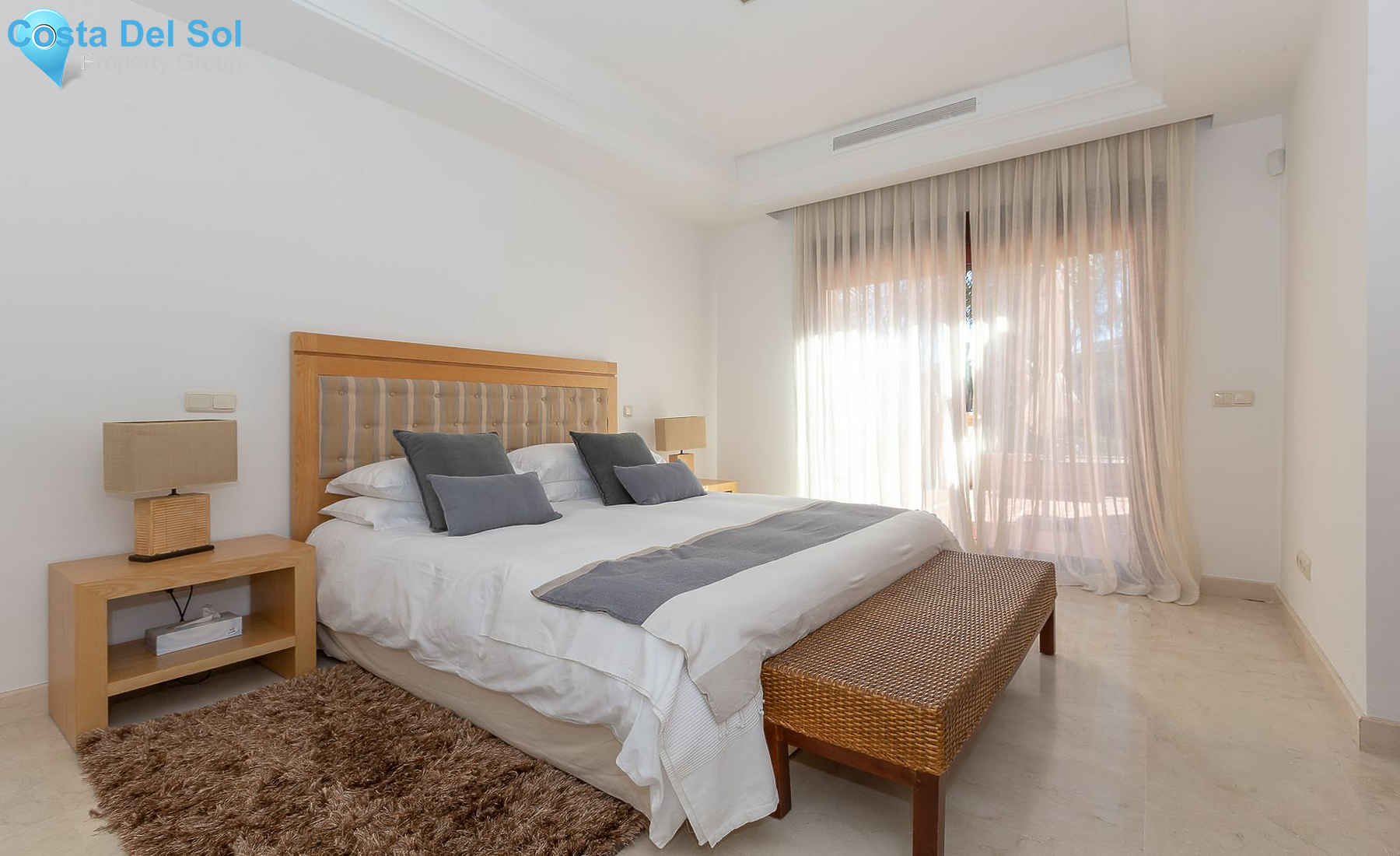 Semi-Detached House in Puerto Banús-1496335