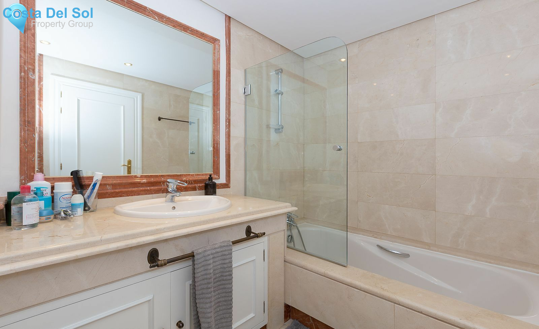 Semi-Detached House in Puerto Banús-1496337