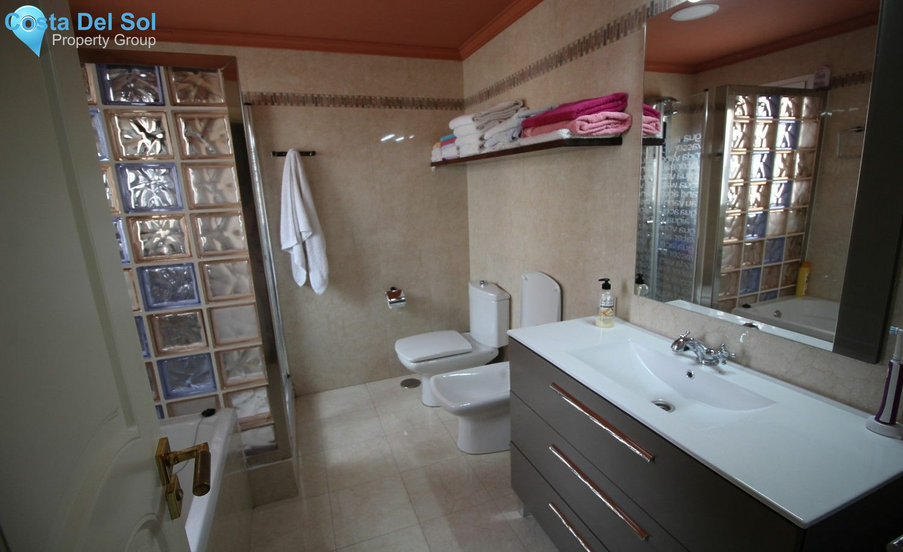 Semi-Detached House in Vélez-Málaga-1217706