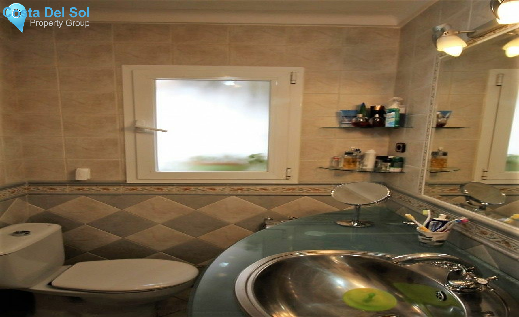 Semi-Detached House in Vélez-Málaga-1217698