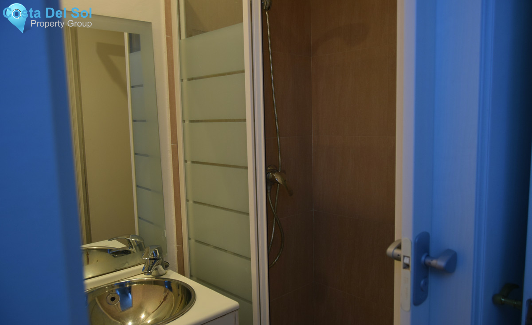 Semi-Detached House in The Golden Mile-1325509