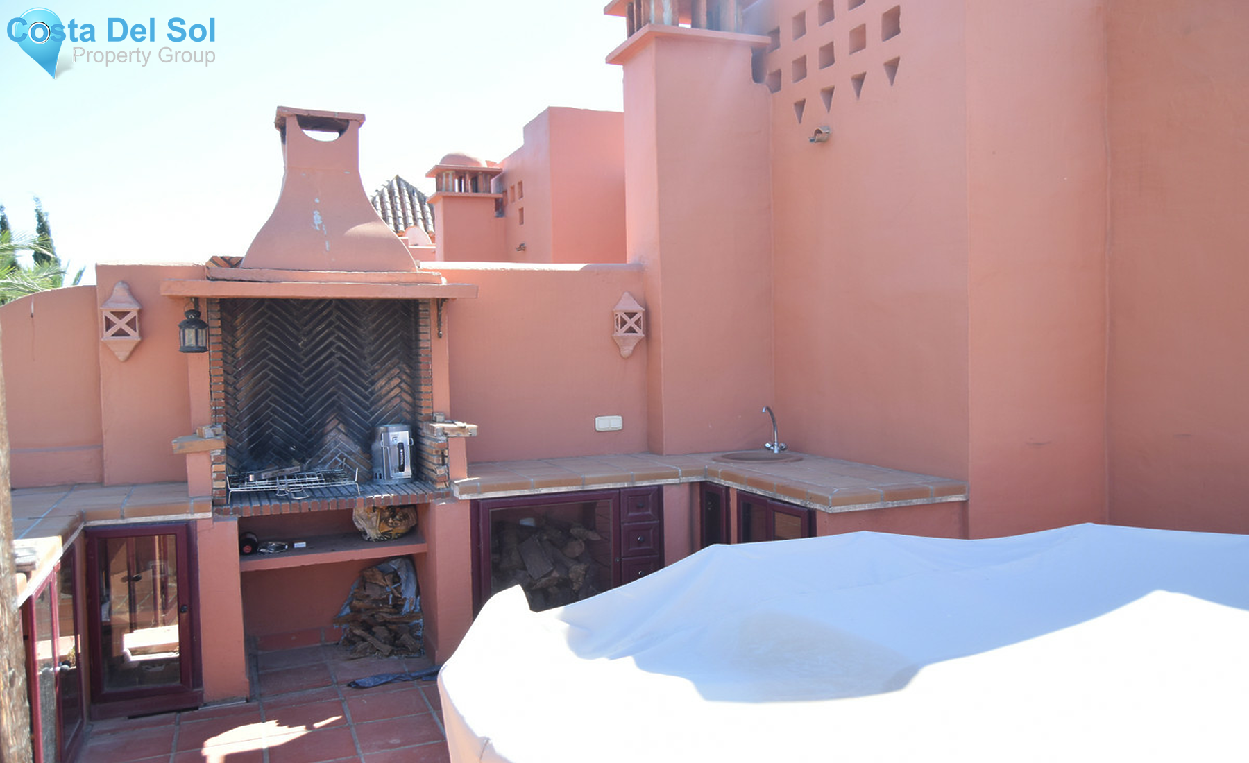 Semi-Detached House in The Golden Mile-1325497