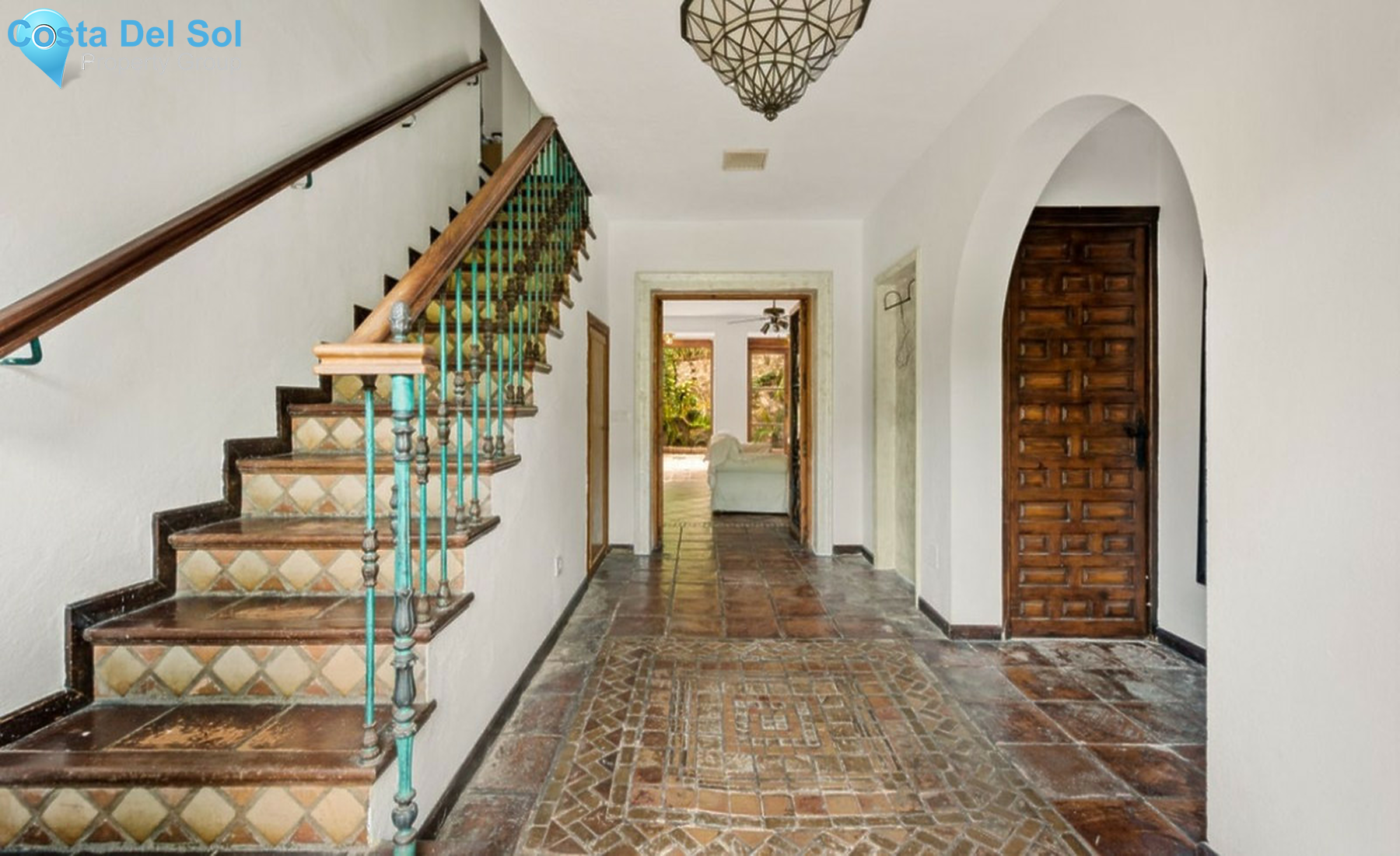 Semi-Detached House in The Golden Mile-1508240