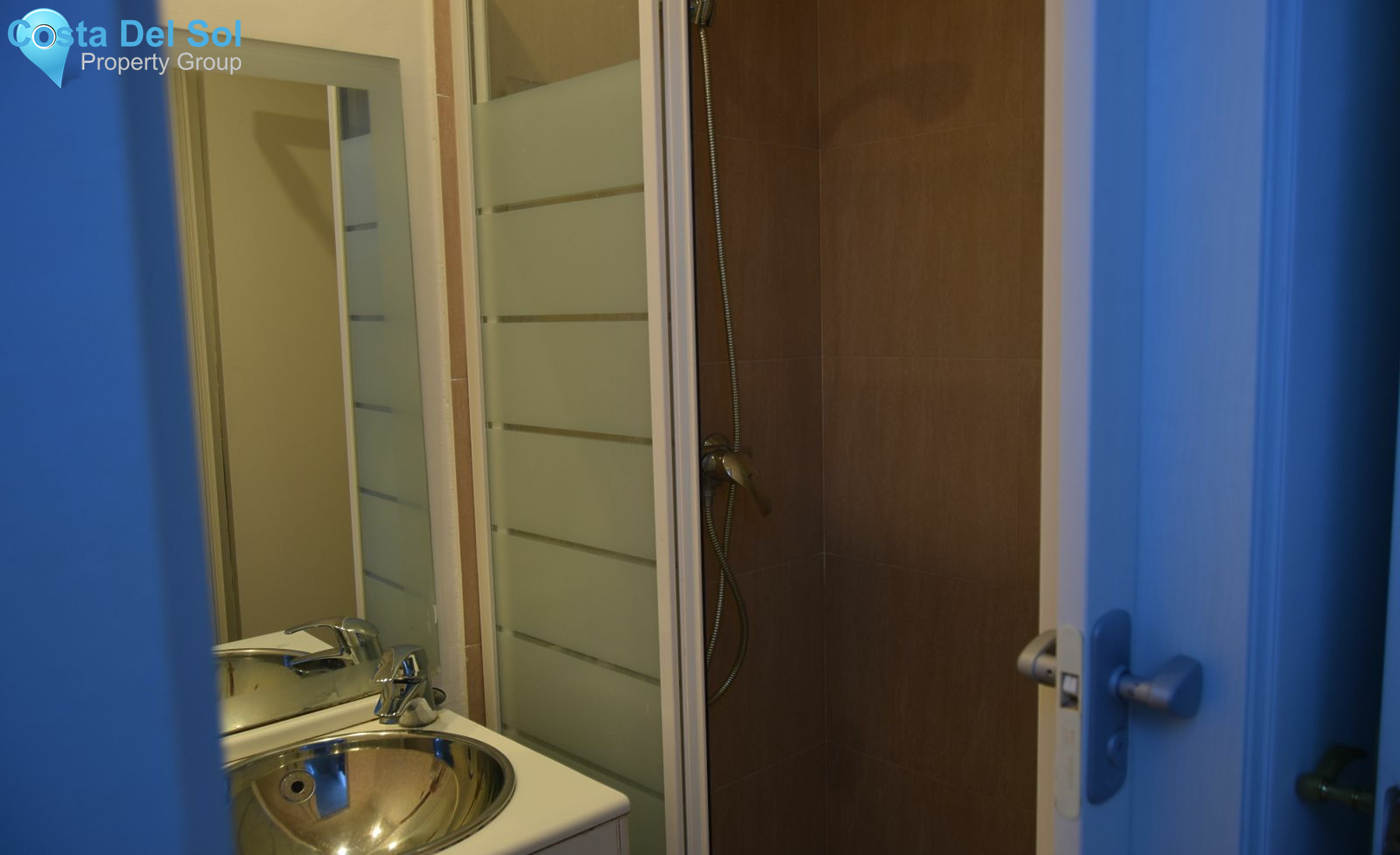 Semi-Detached House in The Golden Mile-1225206