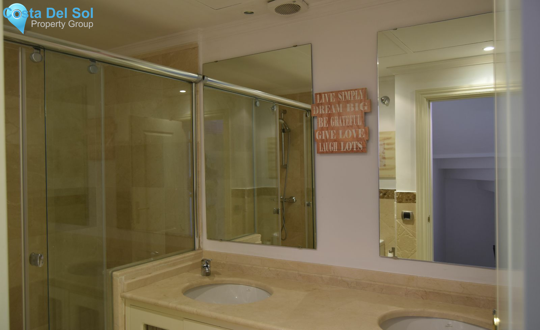 Semi-Detached House in The Golden Mile-1225212