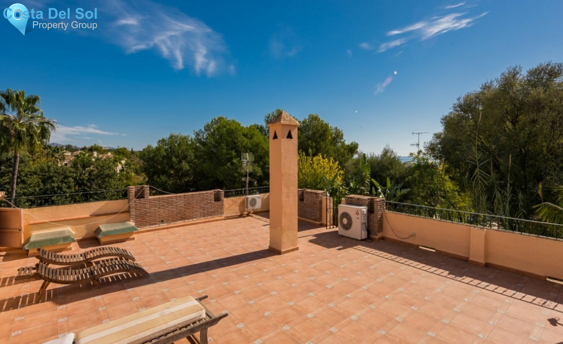 Semi-Detached House in The Golden Mile-1463758