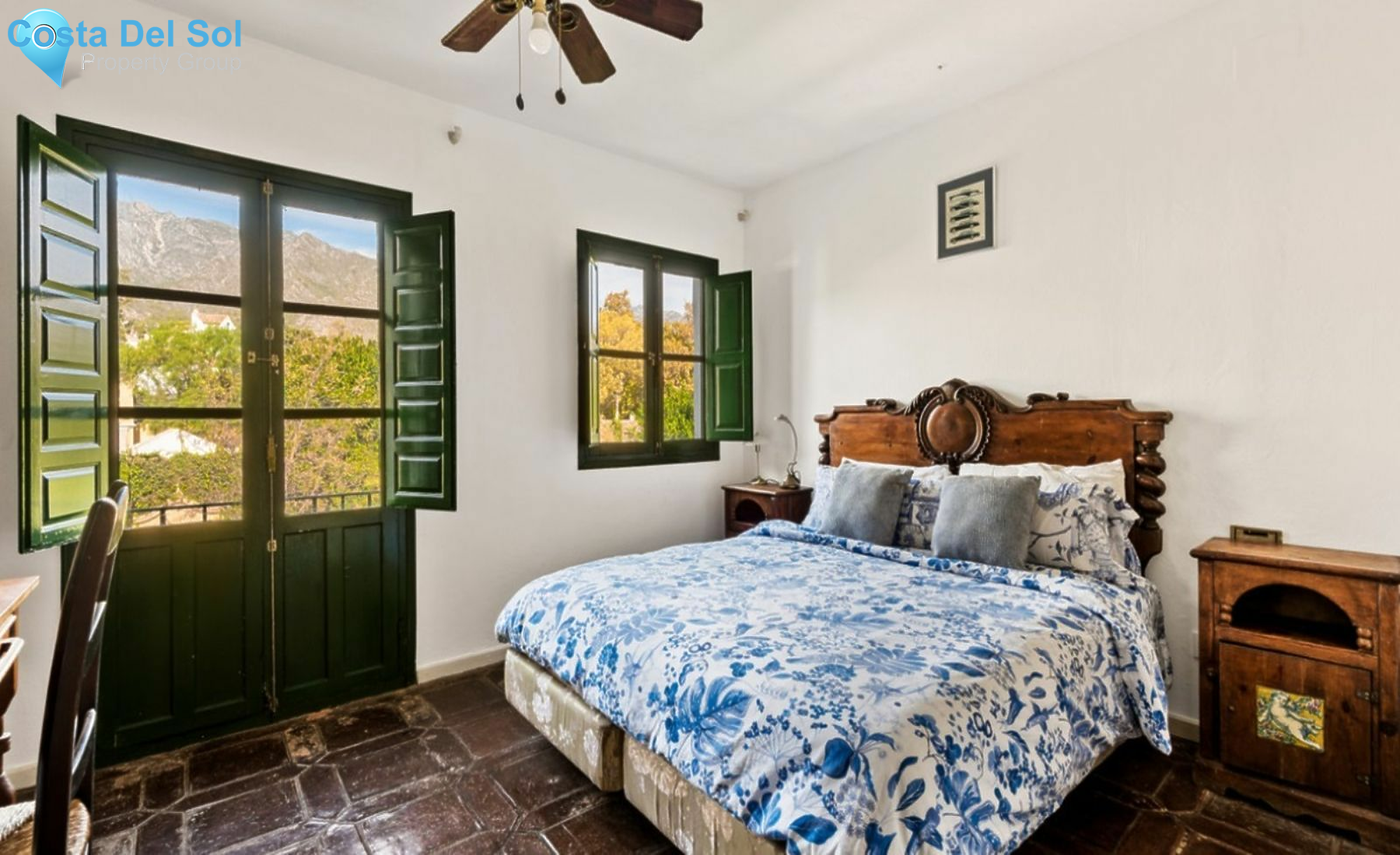 Semi-Detached House in The Golden Mile-1463760