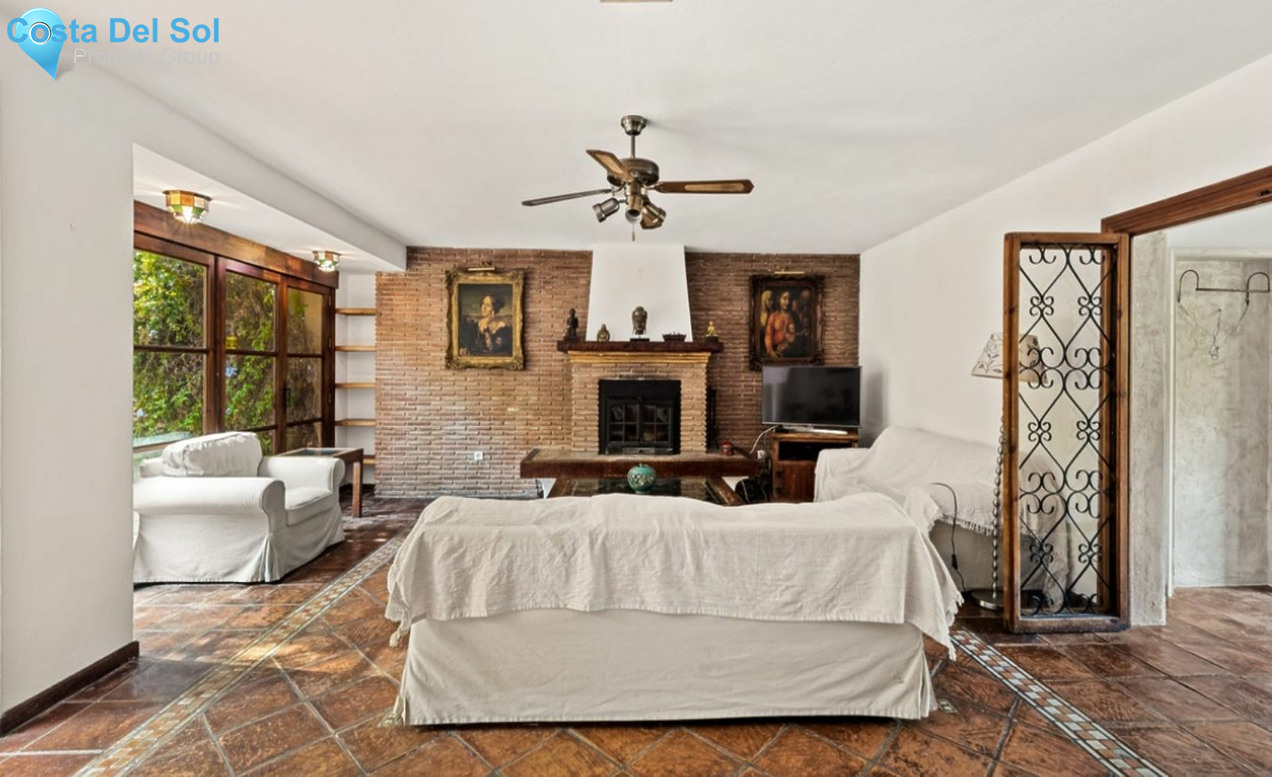 Semi-Detached House in The Golden Mile-1463743