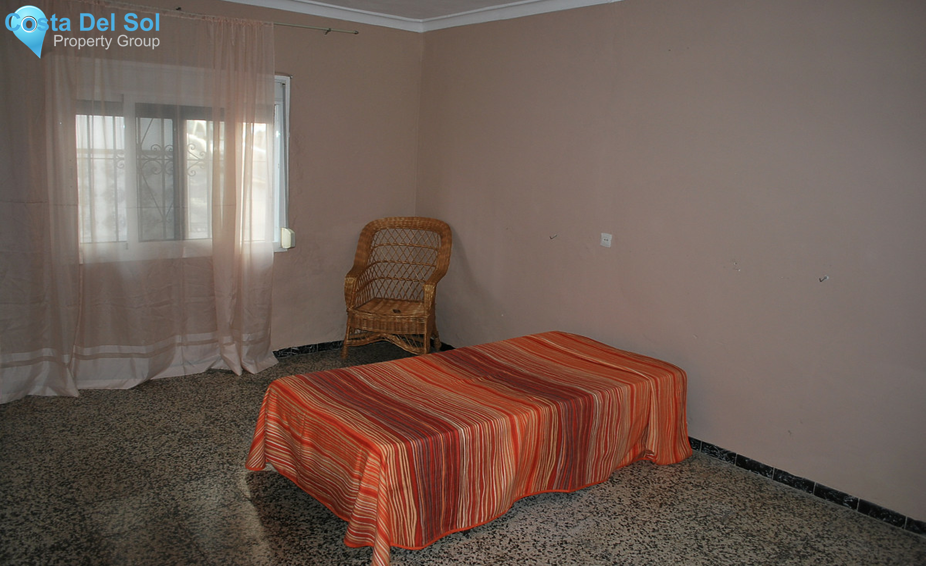 Townhouse in Alhaurín de la Torre-1359477