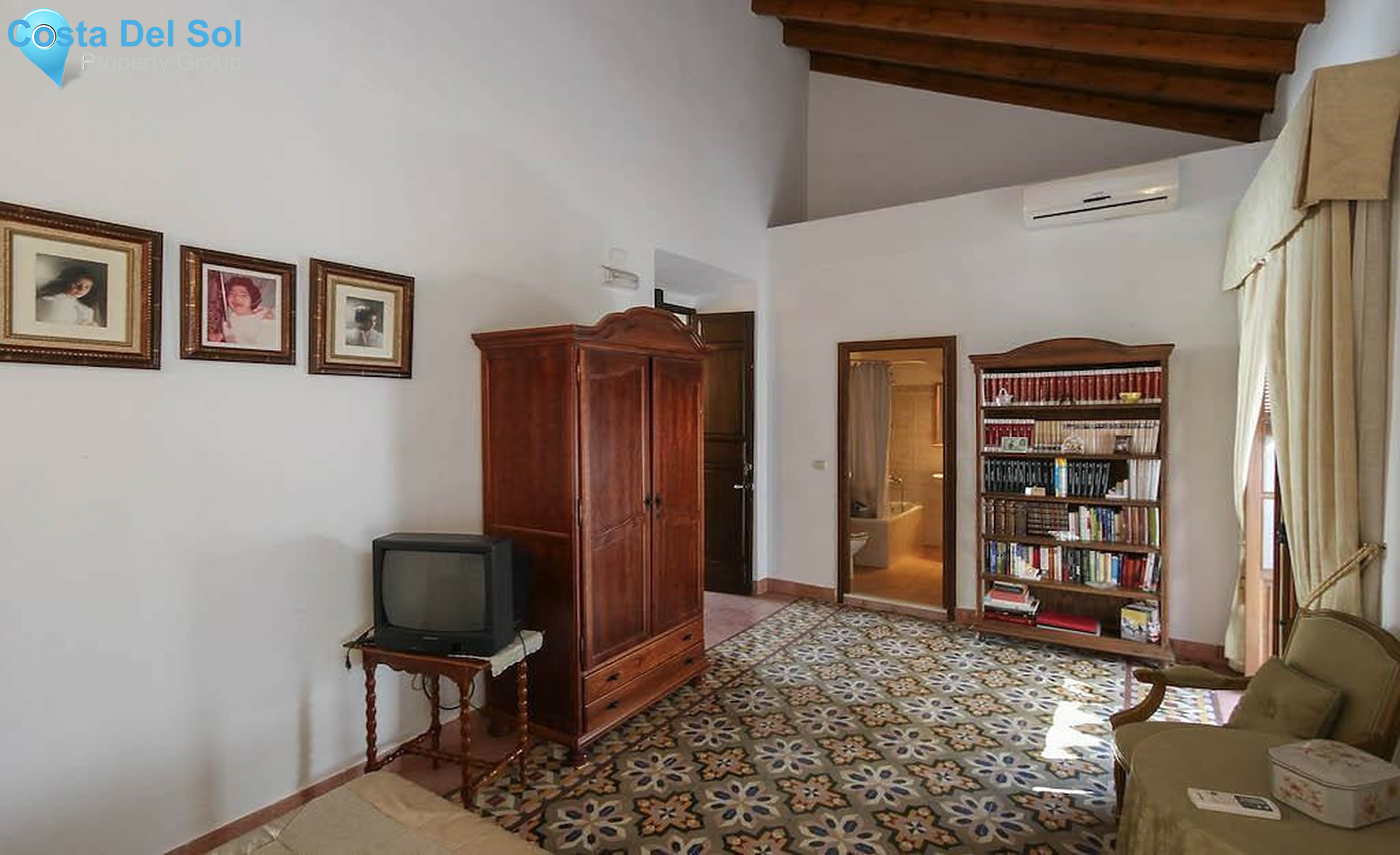 Townhouse in Alhaurín el Grande-1338690