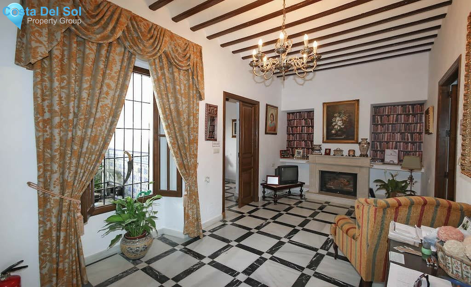 Townhouse in Alhaurín el Grande-1338681