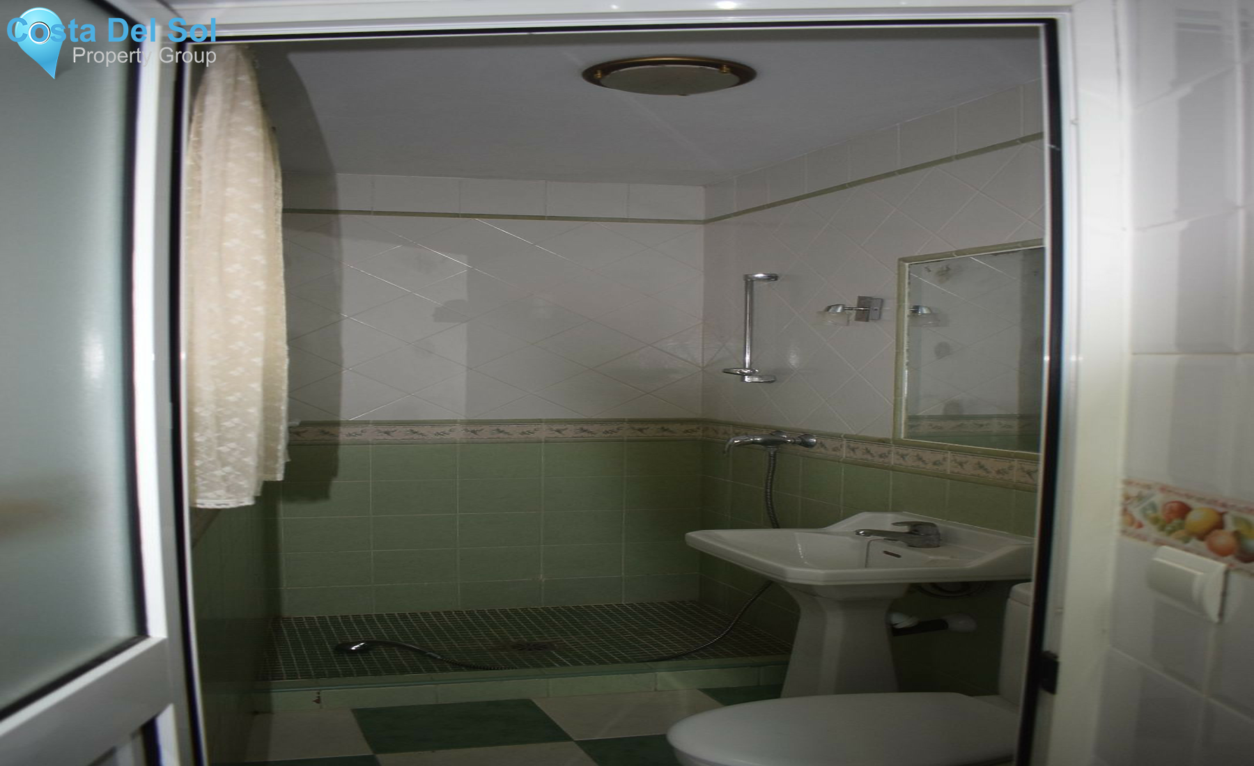 Townhouse in Alhaurín el Grande-1360268