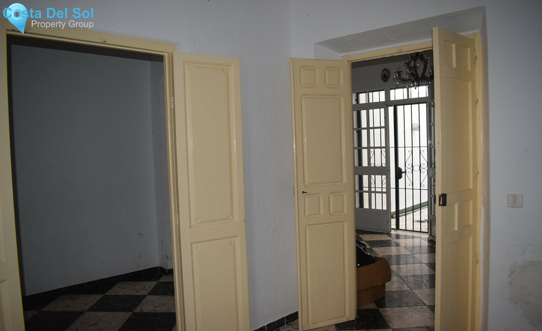 Townhouse in Alhaurín el Grande-1360267