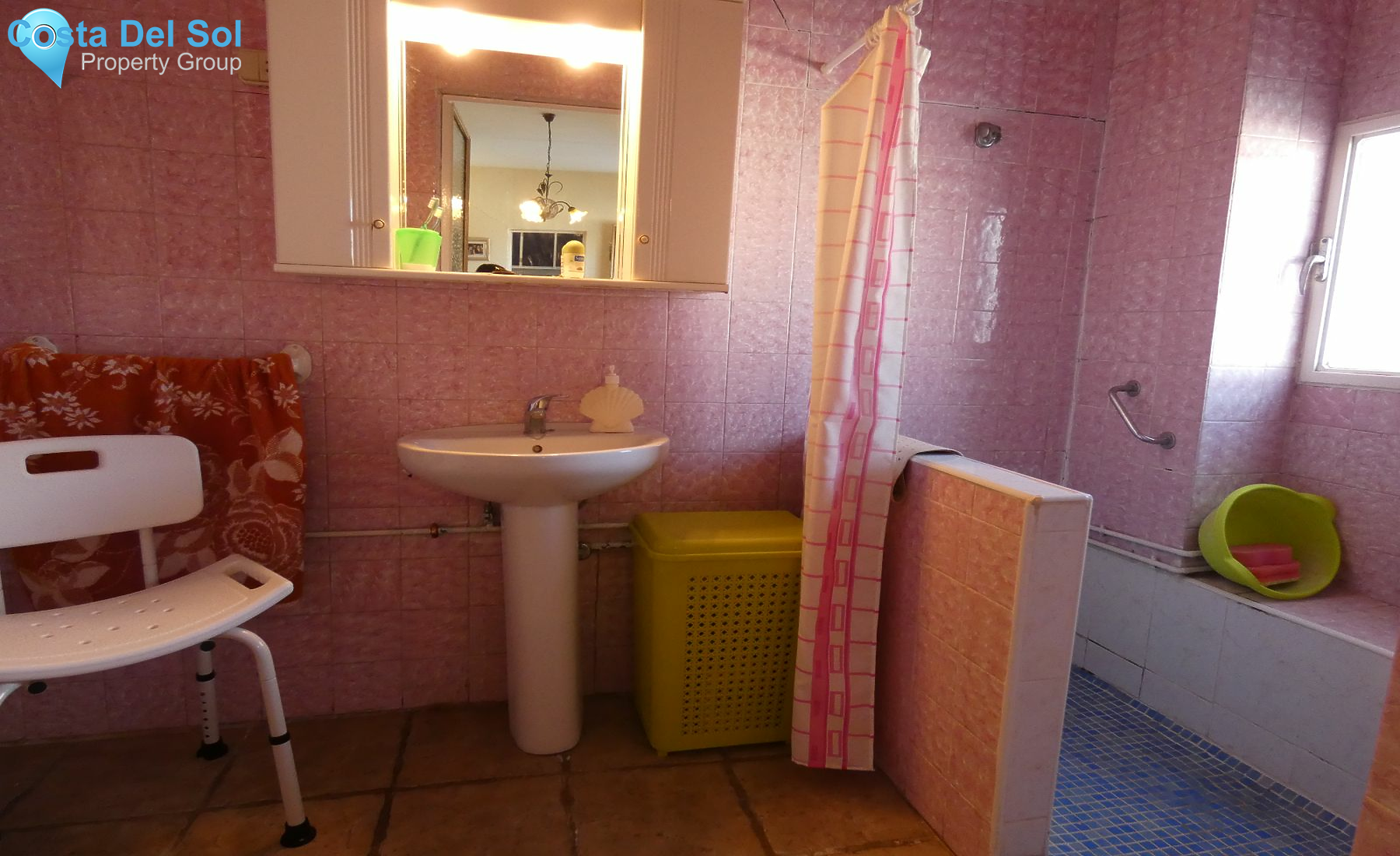 Townhouse in Alhaurín el Grande-1131902