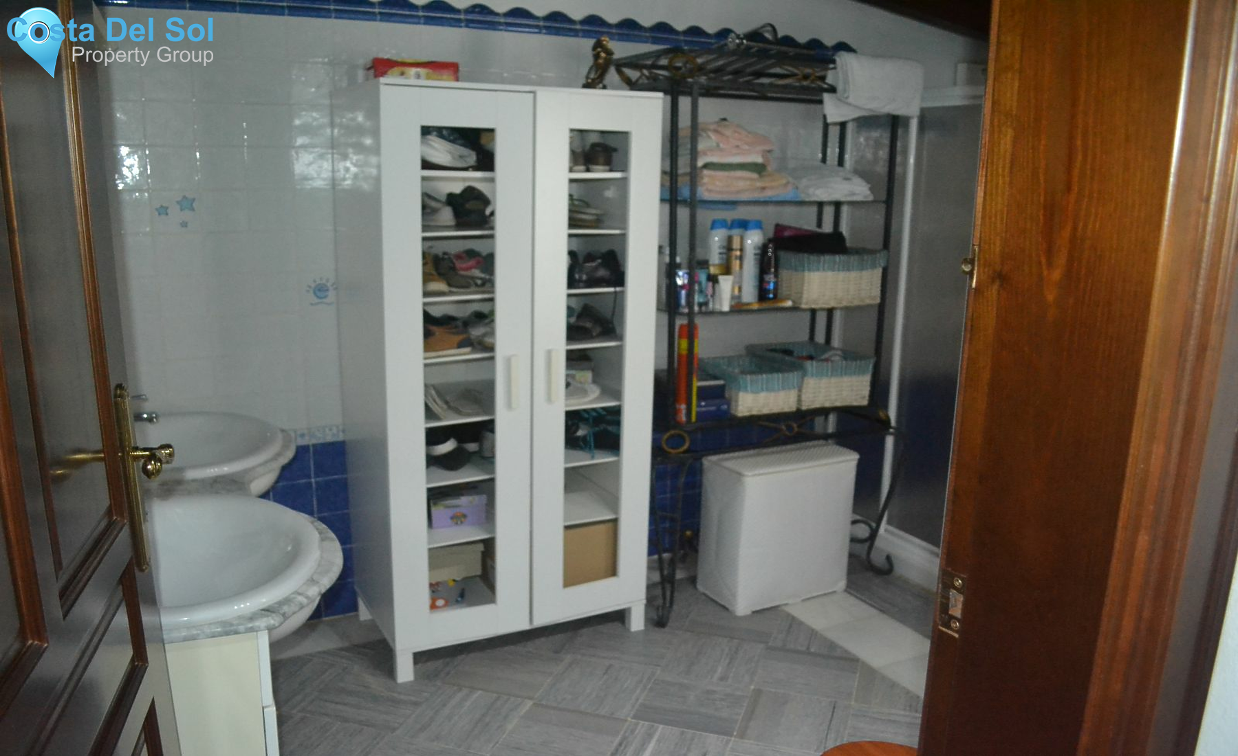 Townhouse in Alhaurín el Grande-1400067