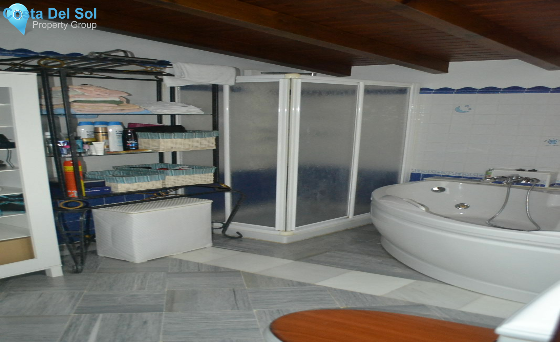 Townhouse in Alhaurín el Grande-1400068