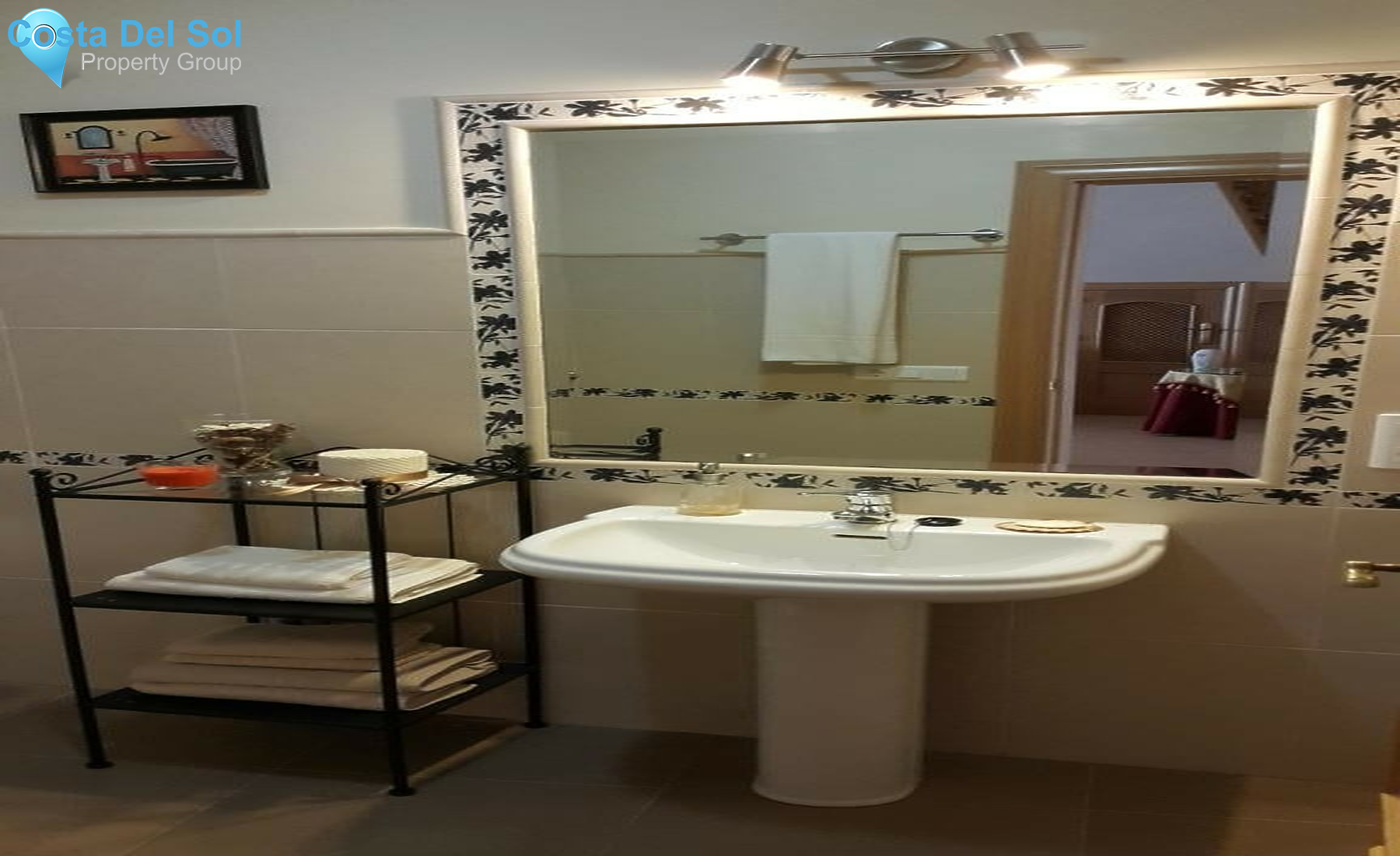 Townhouse in Cuevas De San Marcos-1338607