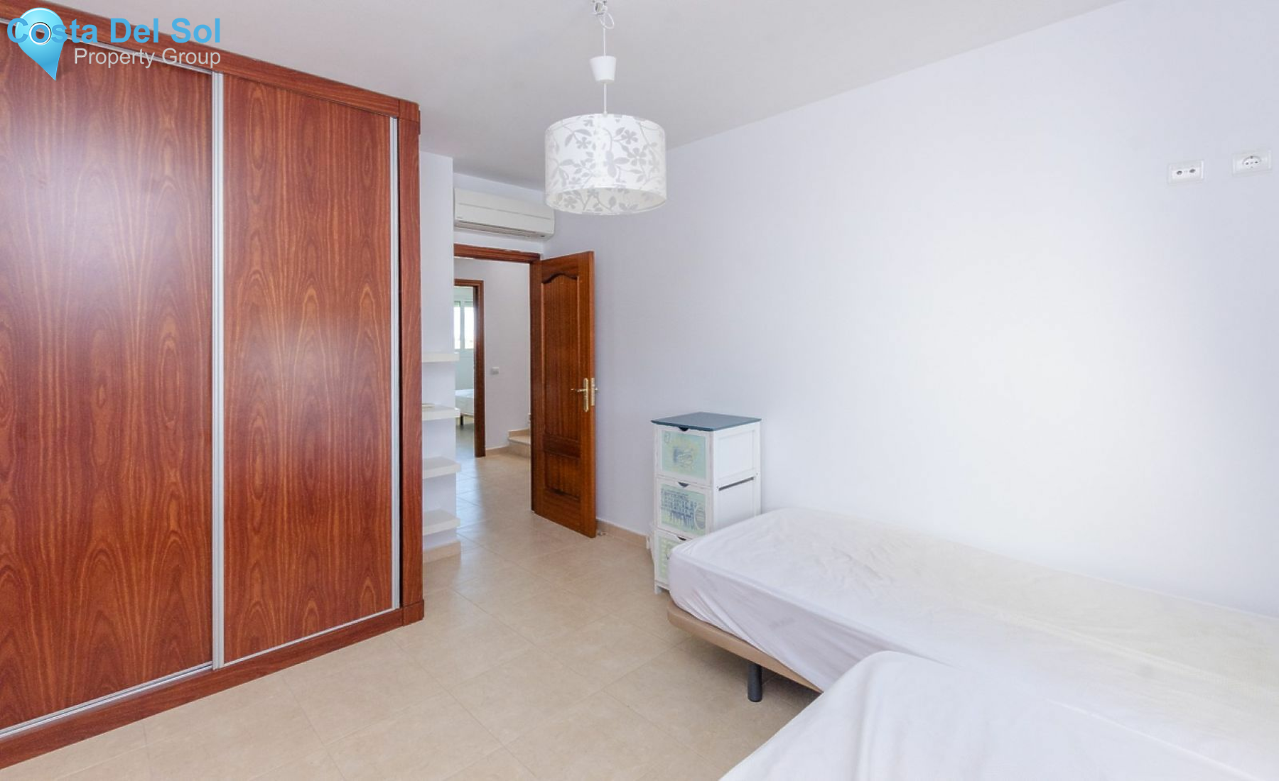 Townhouse in El Chaparral-1532830
