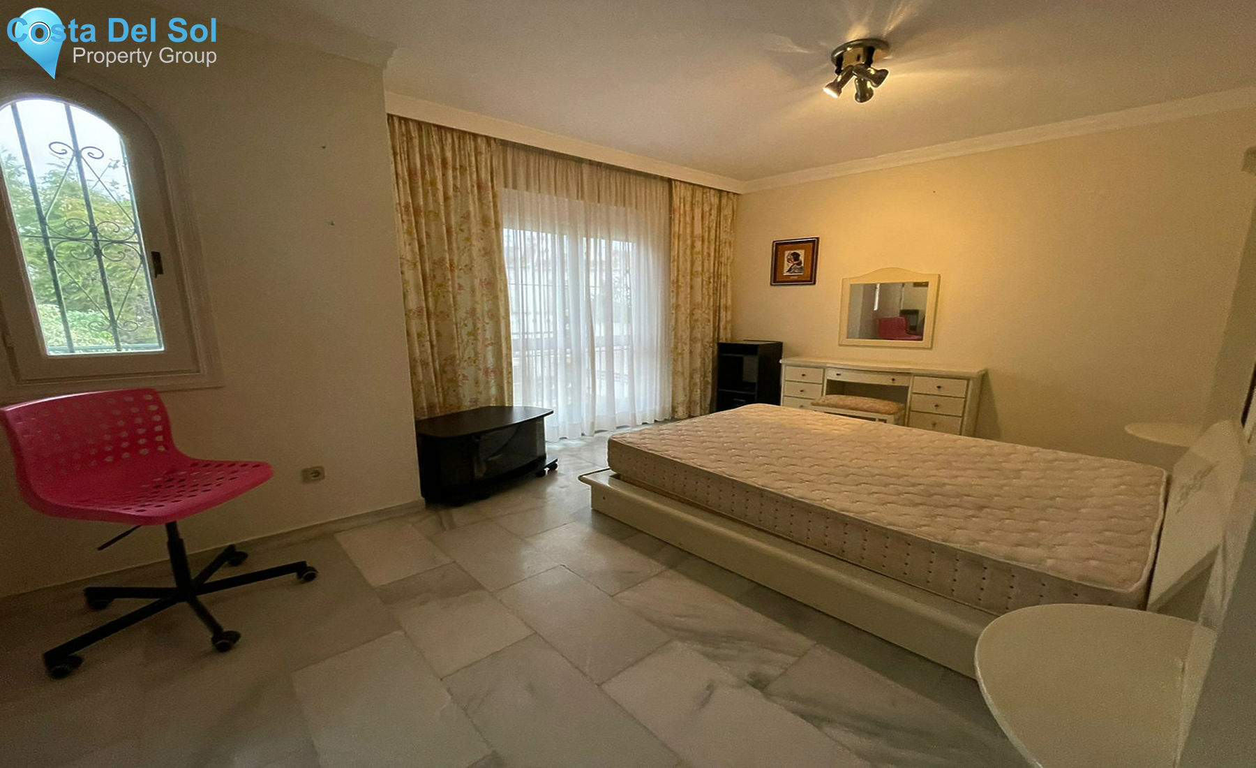 Townhouse in Estepona-1338821