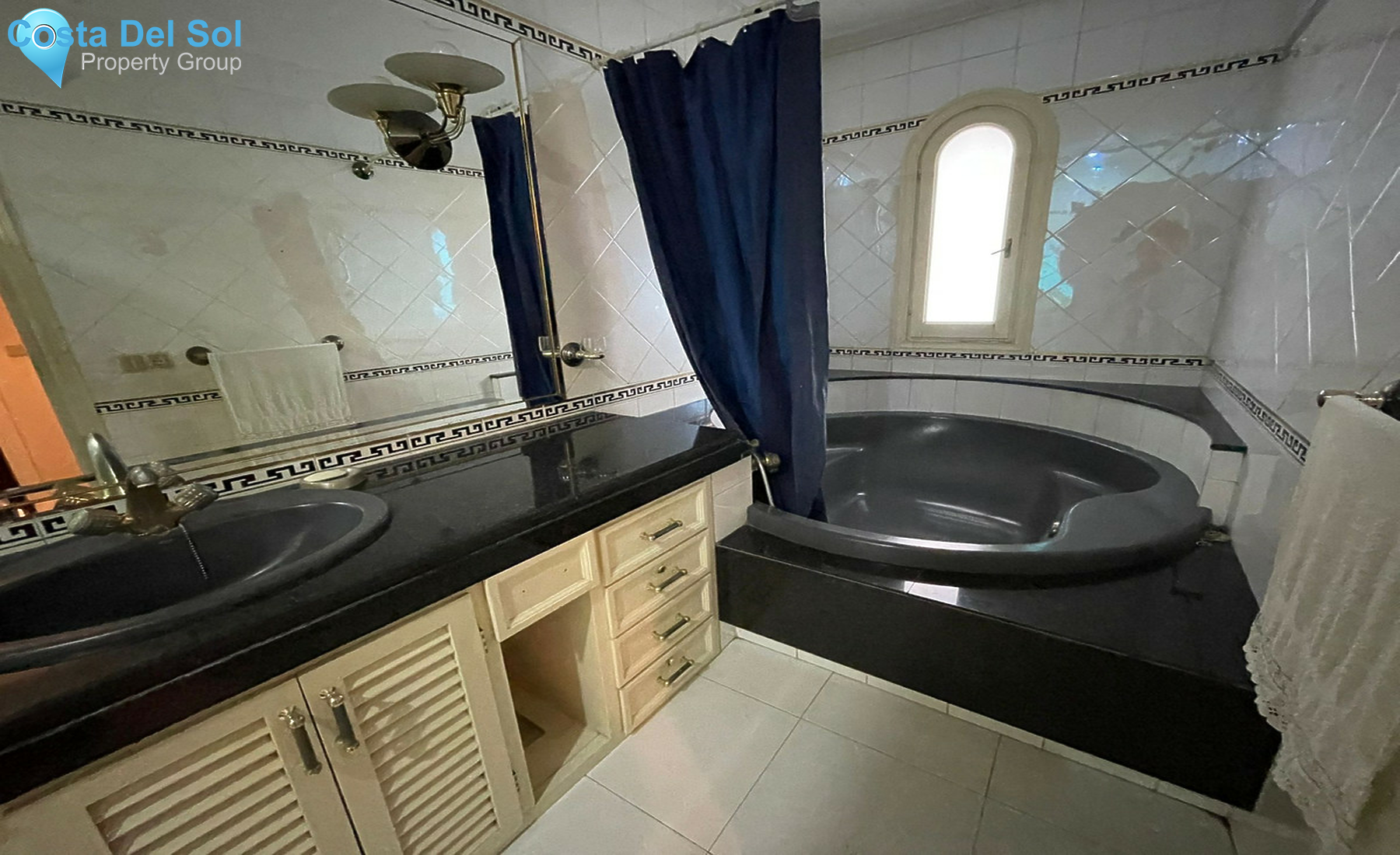 Townhouse in Estepona-1338825