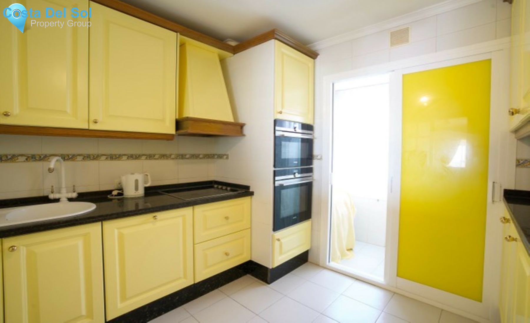 Townhouse in Estepona-1433909