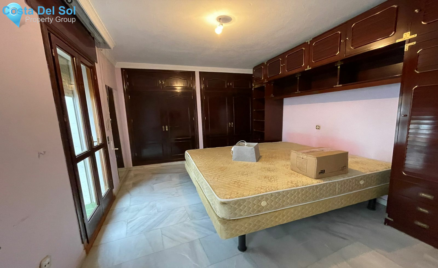 Townhouse in Estepona-1399916