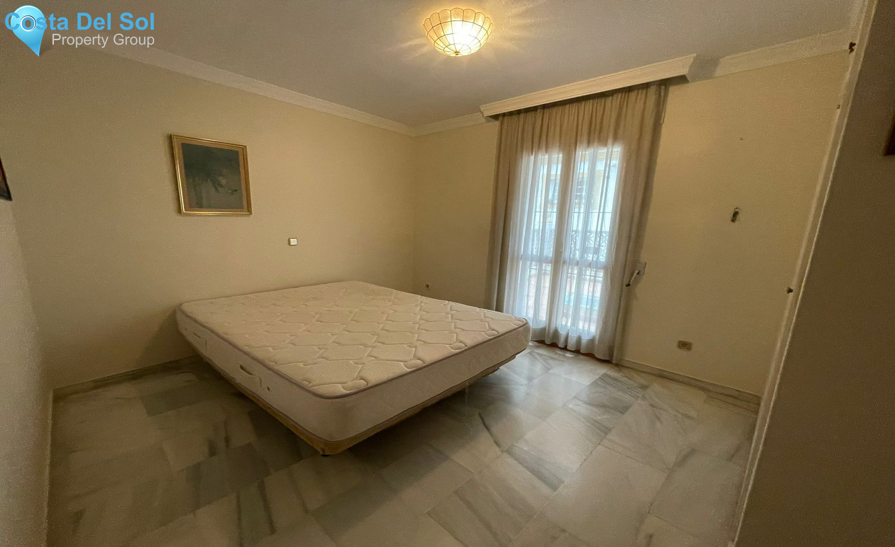 Townhouse in Estepona-1399909