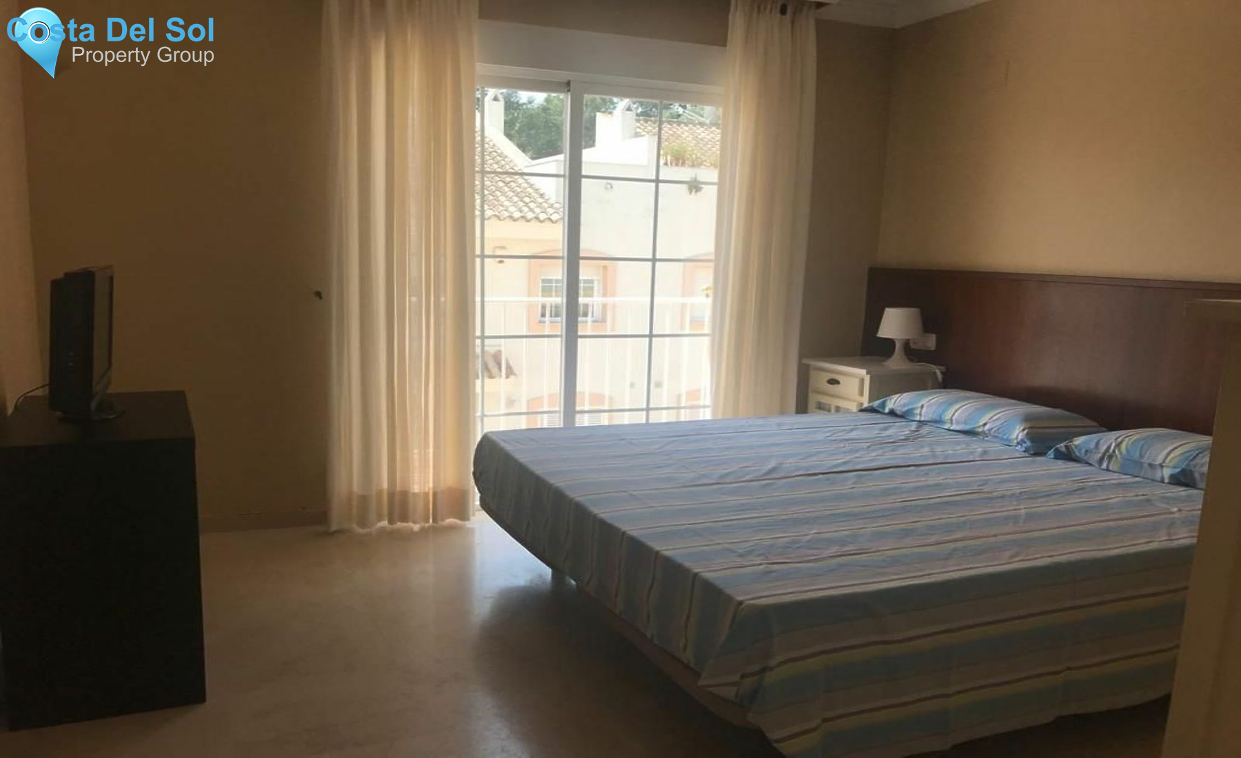 Townhouse in Estepona-1483102