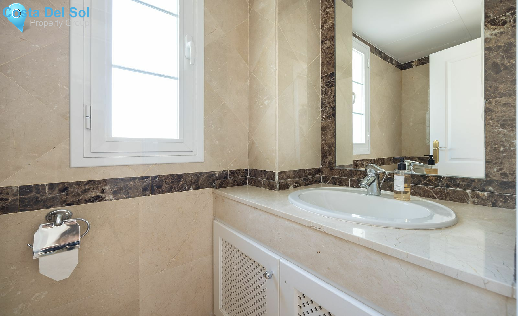 Townhouse in Guadalmina Alta-1425639