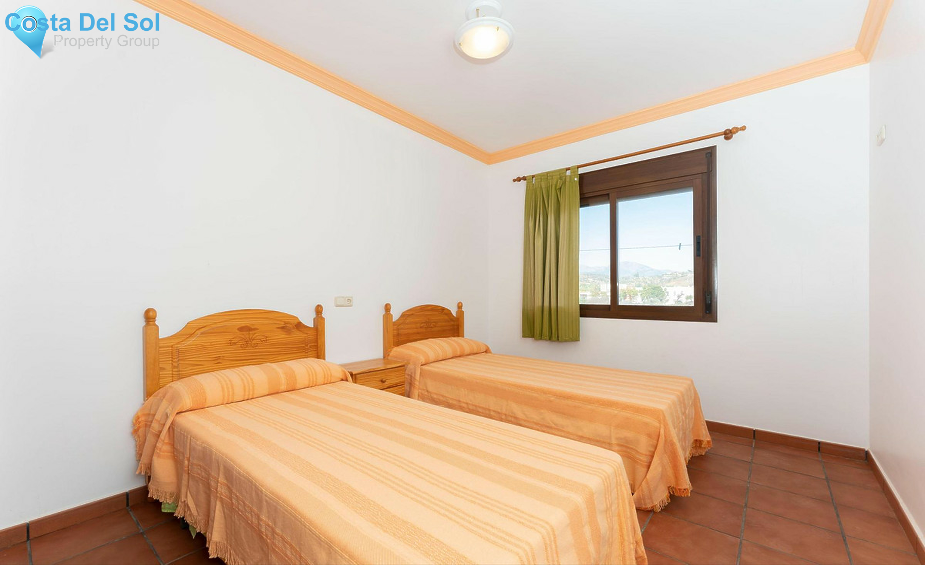 Townhouse in Guaro-1319512