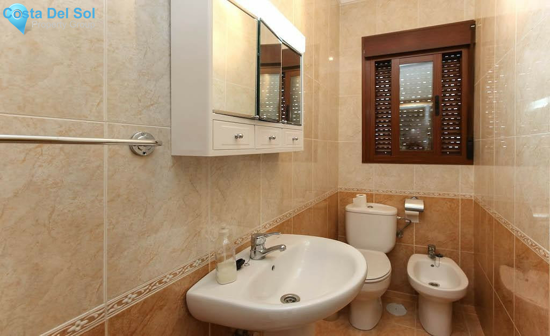 Townhouse in Guaro-1358974