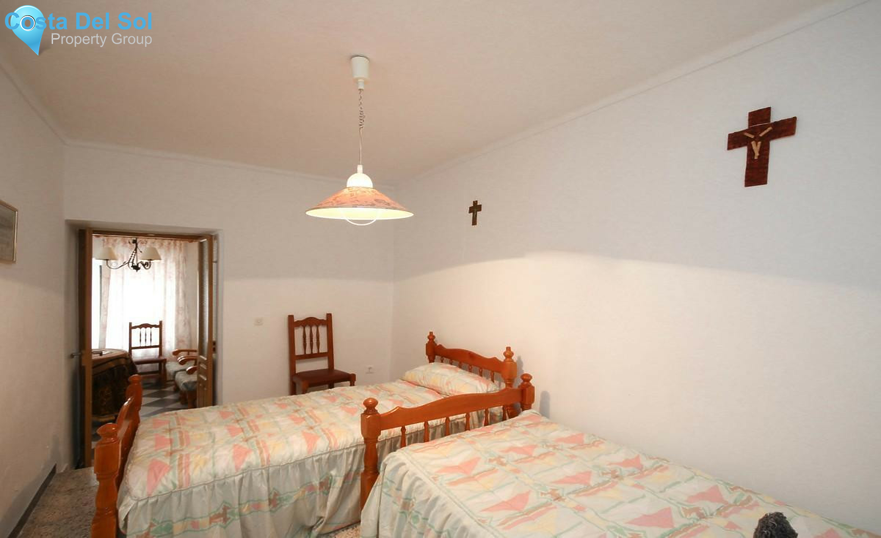 Townhouse in Guaro-1361226