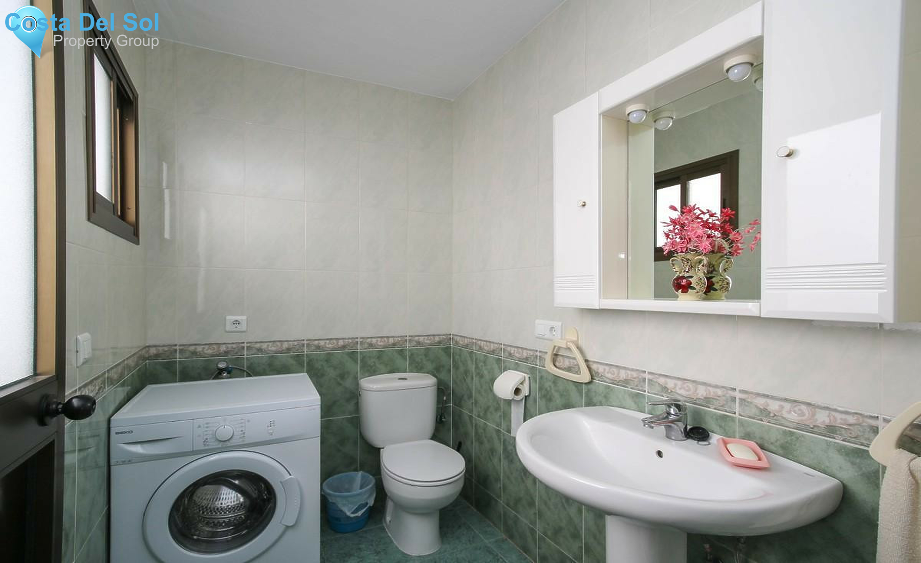 Townhouse in Guaro-1361232