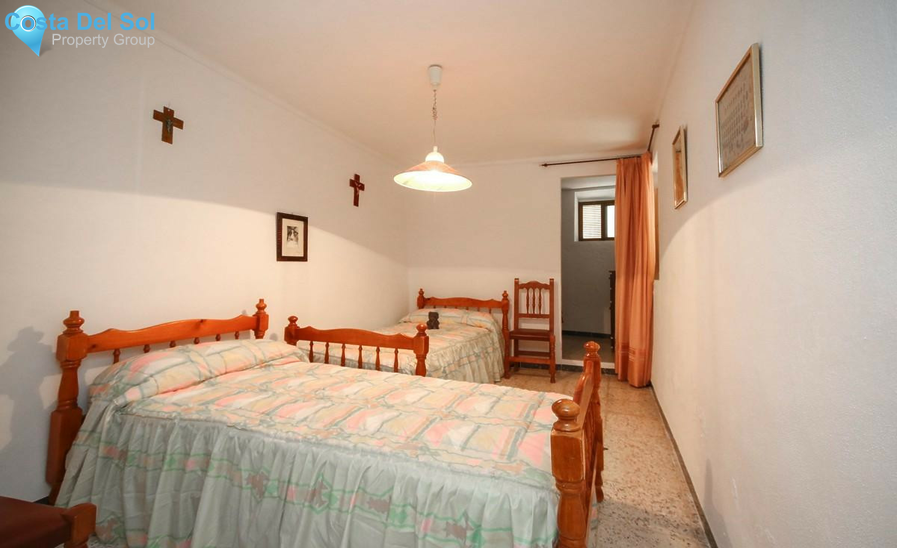 Townhouse in Guaro-1361235