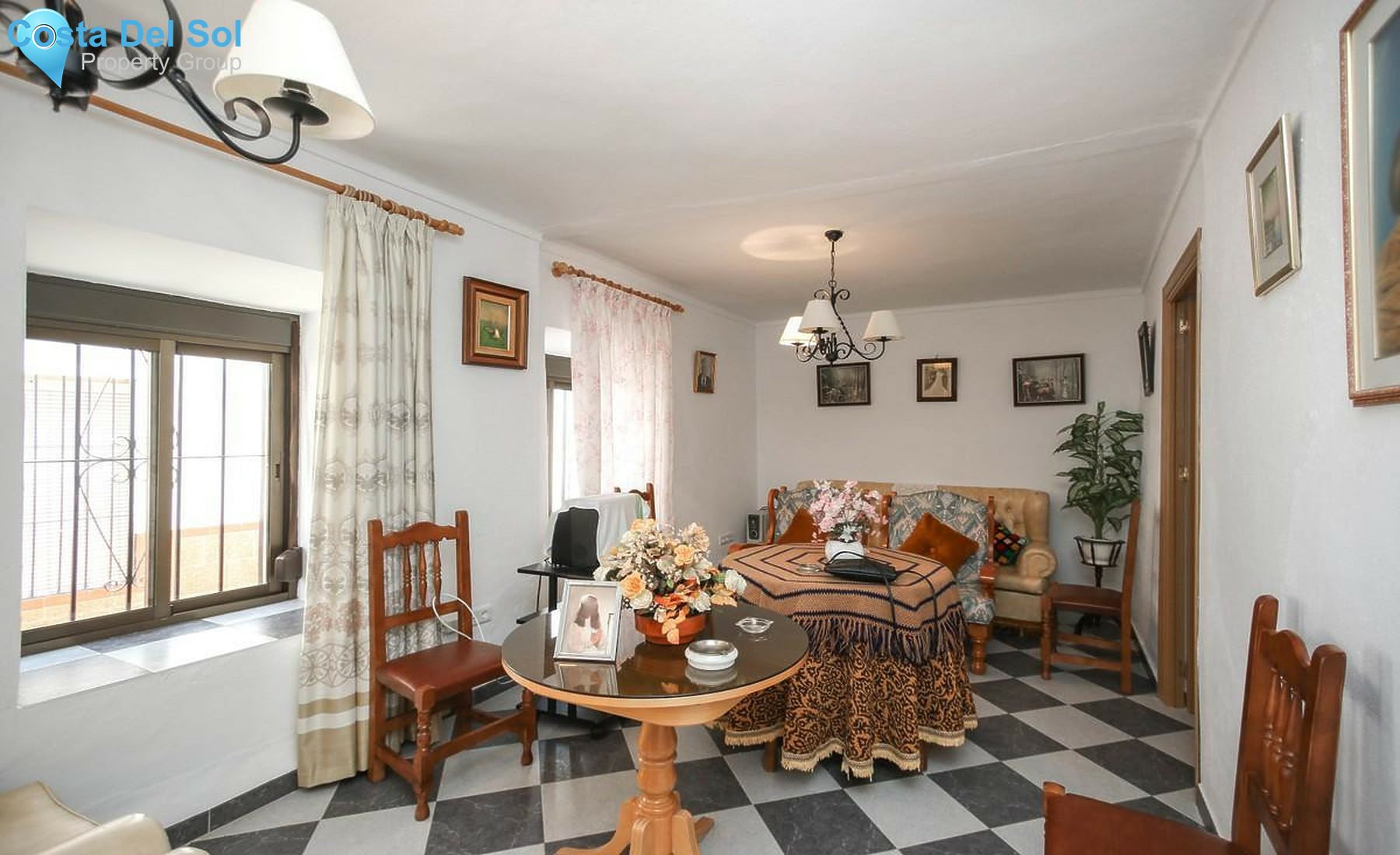 Townhouse in Guaro-1361219