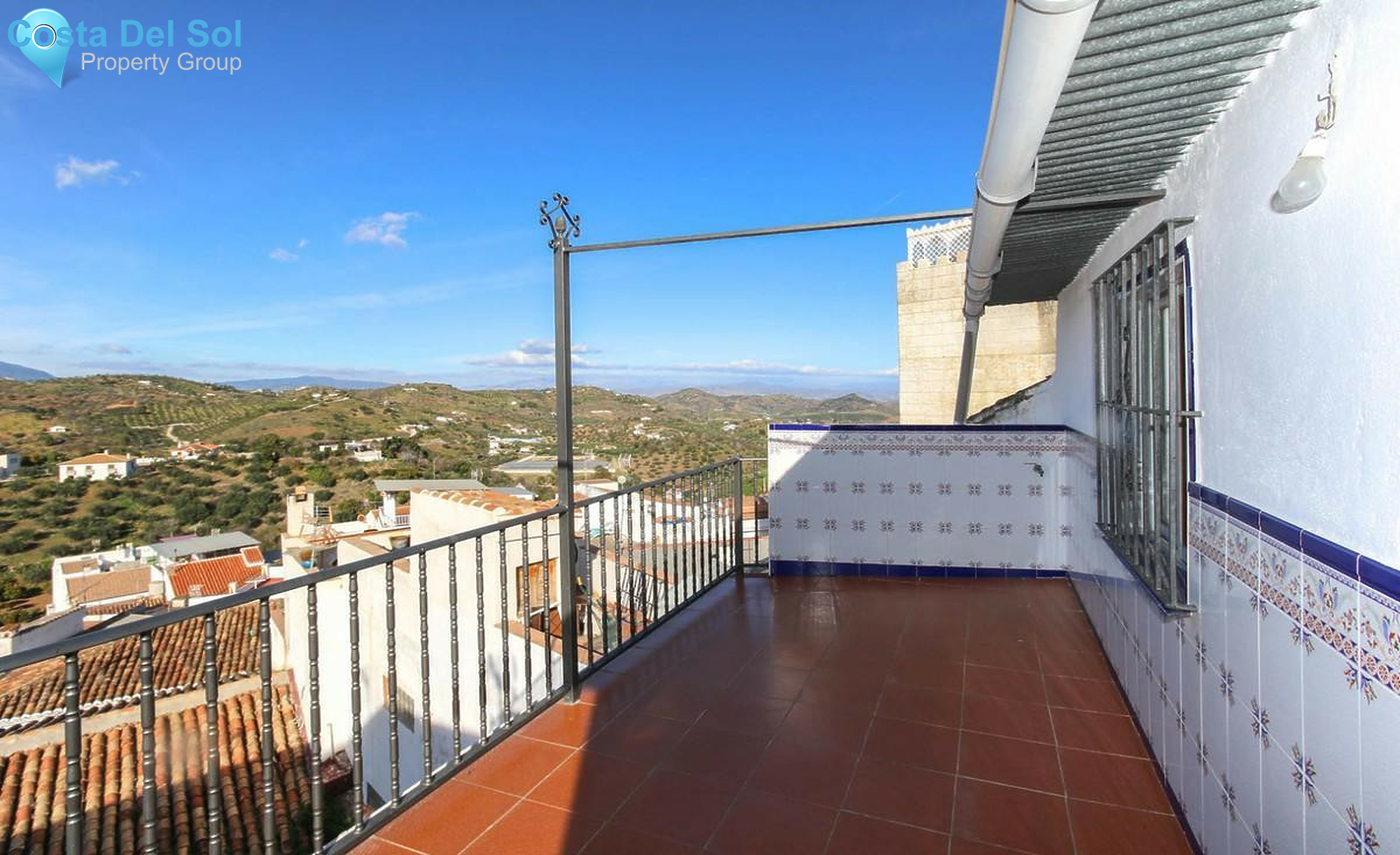 Townhouse in Guaro-1361620