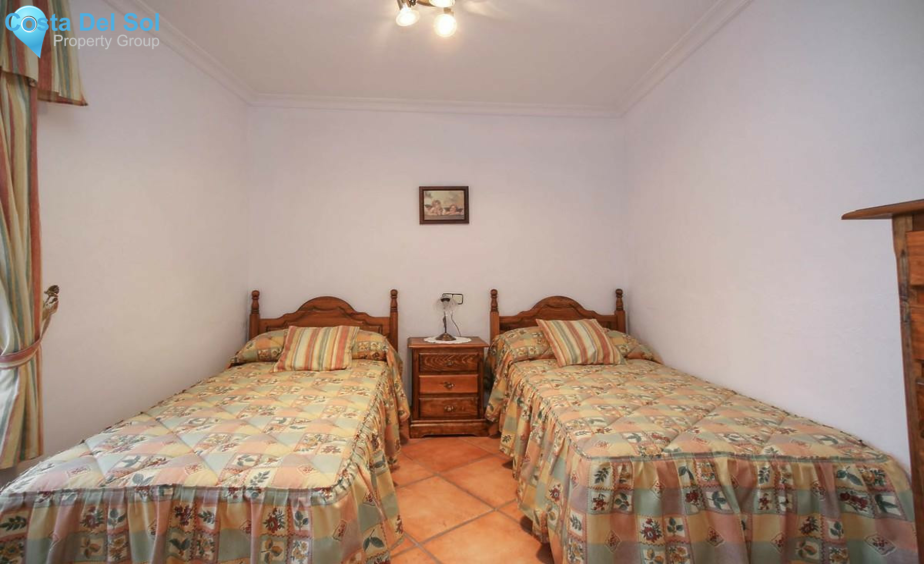 Townhouse in Guaro-1361634